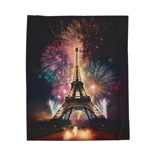 Firework Lit Eiffel Tower